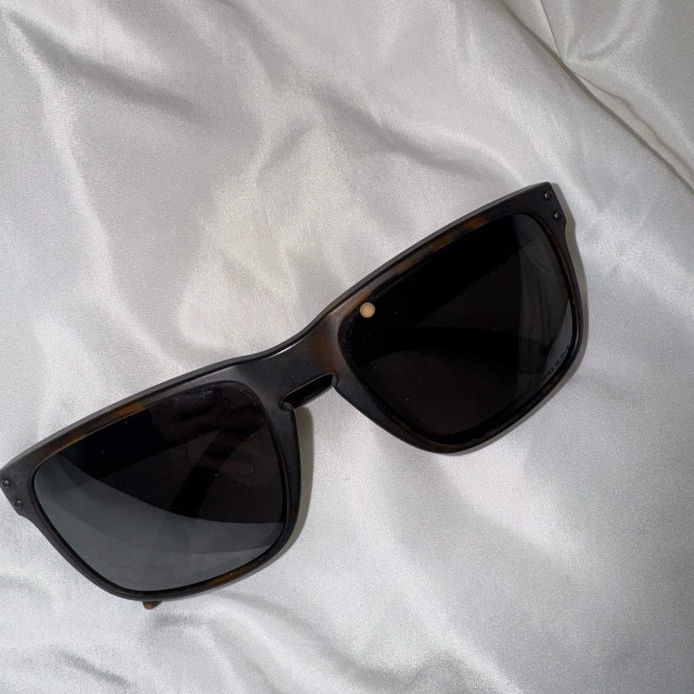 Oakley Black/Brown Sunglasses